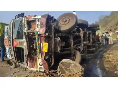 Rice-laden lorry overturns on Andhra-Odisha ghat road, traffic hit for 7 km