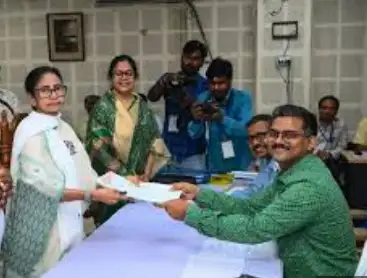 West Bengal CM Mamata Banerjee’s Assets See Marginal Decline to Rs 15.37 Lakh Over 5 Years