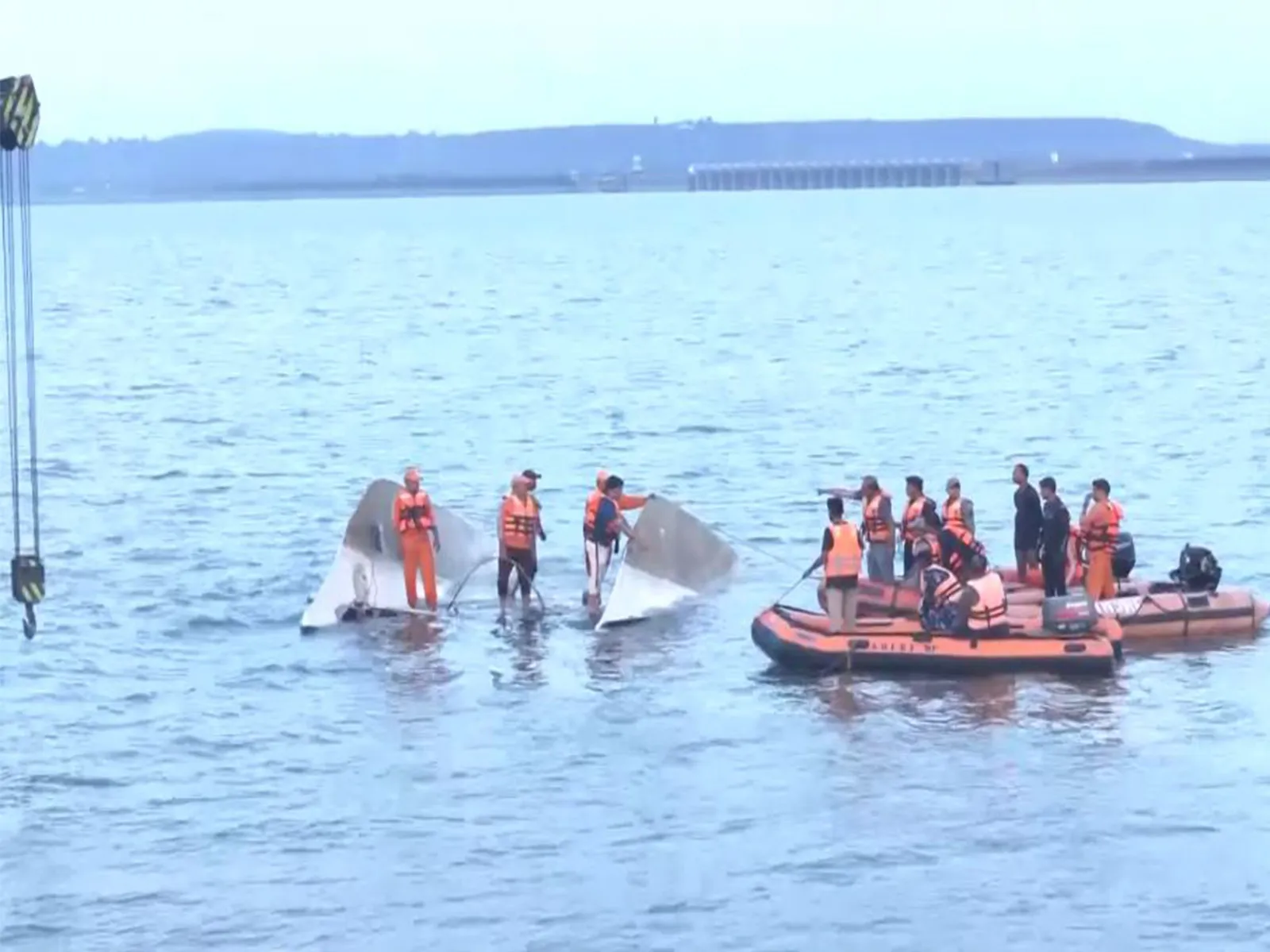 PM Modi announces Rs 2 Lakh ex-gratia for Jabalpur's cruise tragedy victims, Rs 50,000 for injured
