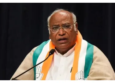 Mallikarjun Kharge Criticizes Centre Over NEET Paper Leak Controversy