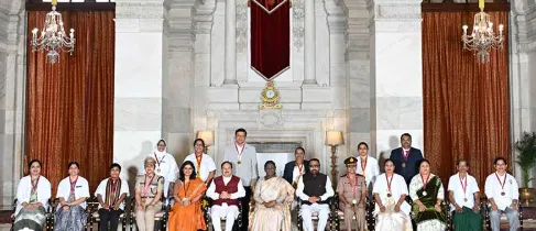 President Murmu Honours Florence Nightingale Awards to 15 Outstanding Nurses