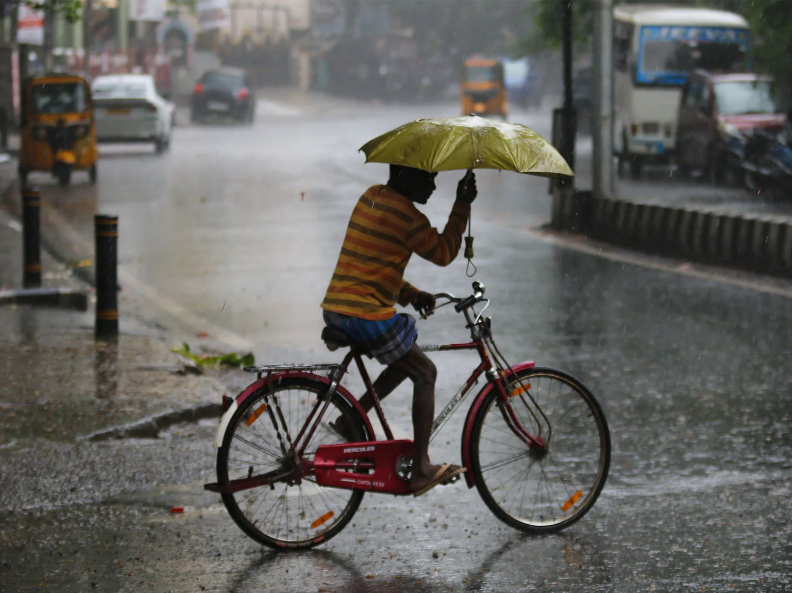 104 people killed in UP as storms and rain wreak fury 