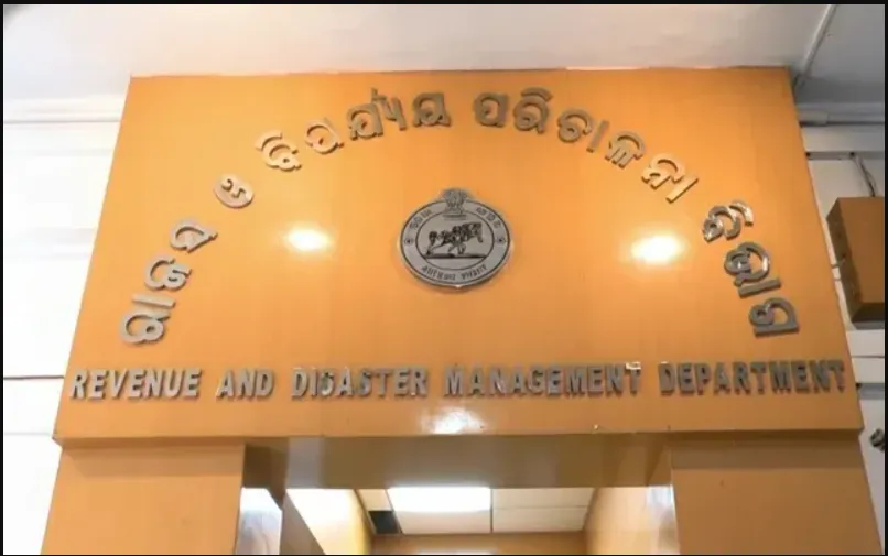 Revenue Department orders mandatory transfer of employees serving over 3 years
