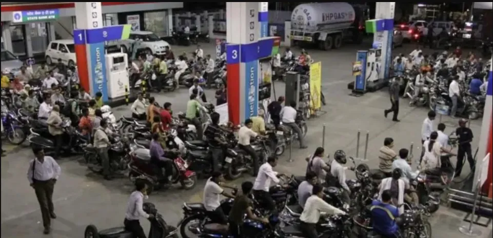 Queues at petrol pumps stretch overnight as panic buying grips Odisha