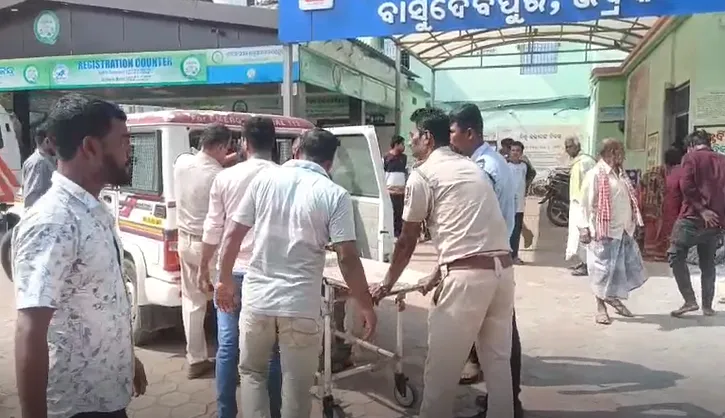 Over 20 injured as pickup truck overturns near Basudebpur

