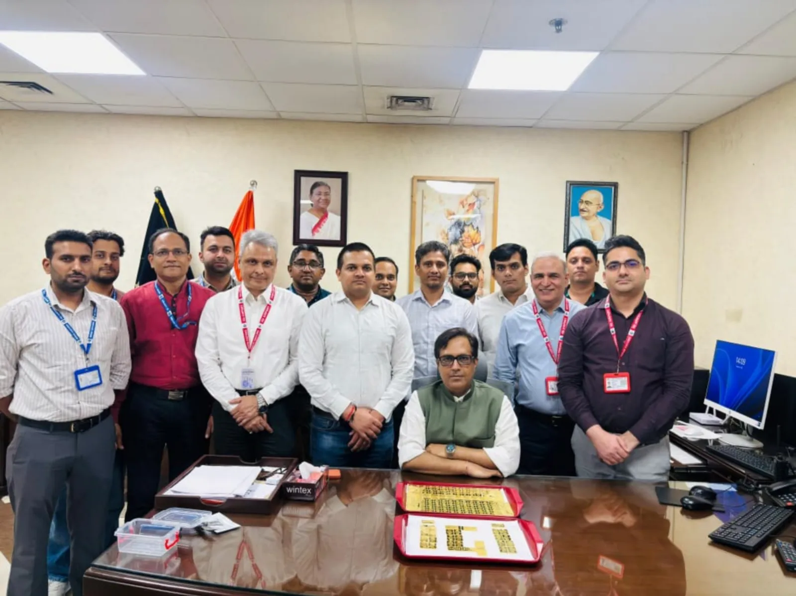 American national of Indian origin held at IGI Airport with 115 gold bars hidden in  belt