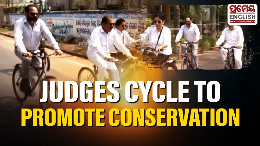 Three Orissa High Court Judges cycle to Court to promote fuel conservation
