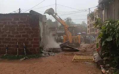 Bhubaneswar: Kalarahanga eviction drive enters second day, more illegal structures removed