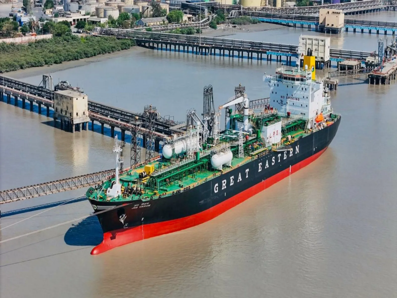 Crude oil prices could hit $200 per barrel if Strait of Hormuz remains closed: Report
