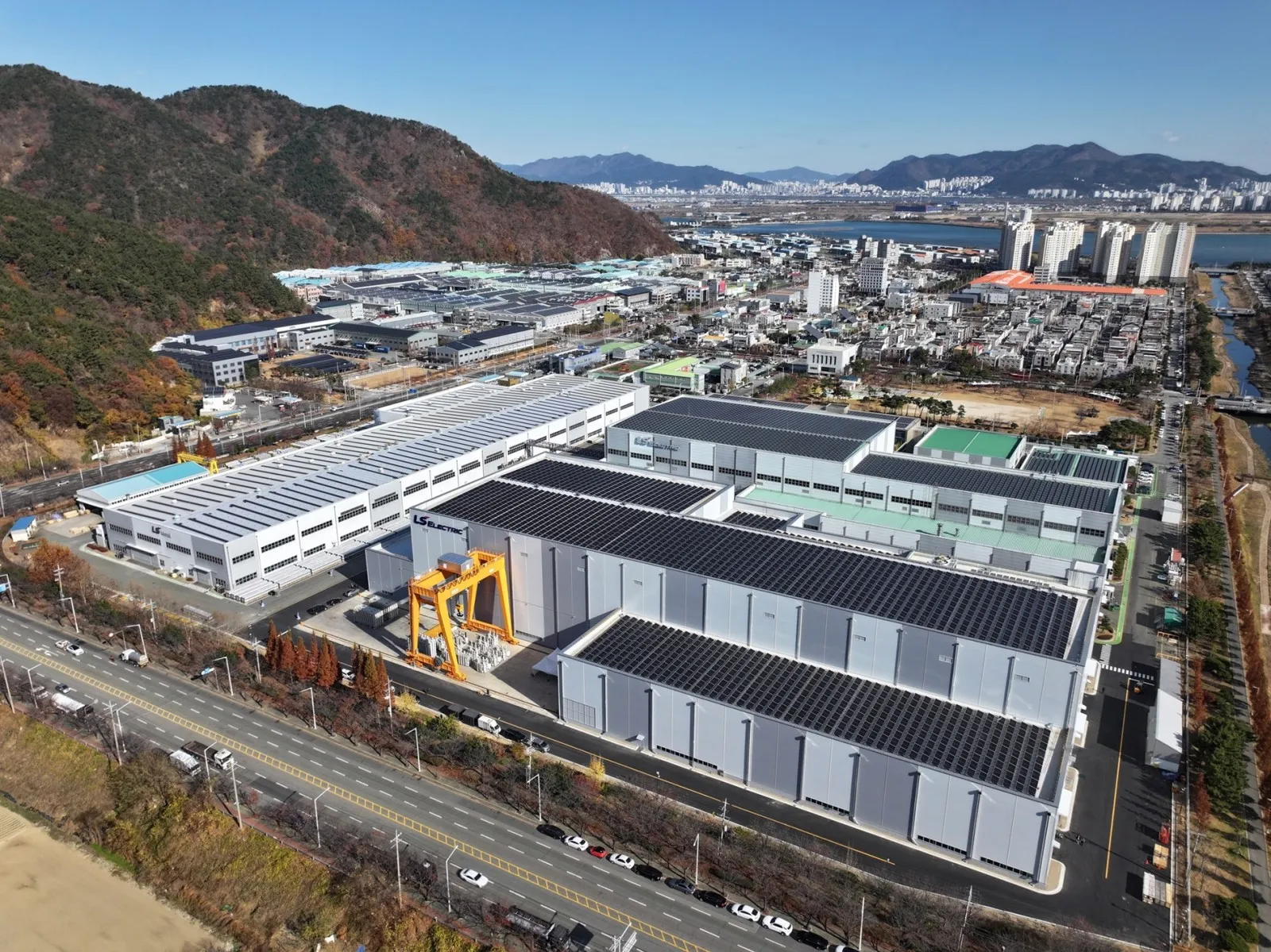 Power shortages, grid stress may prevent AI data centre bubble: Report