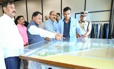 Odisha CM Majhi visits Trimetro Garments facility in Khordha: Assures govt. support