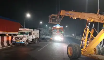 Truck rams Tata Ace on Khandagiri overbridge in Bhubaneswar, driver critical