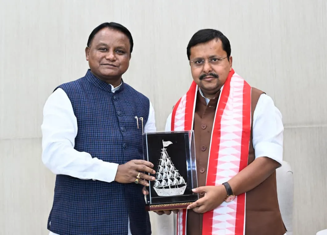 Amid cabinet reshuffle buzz, Odisha CM Mohan Charan Majhi meets BJP chief Nitin Nabin in Delhi
