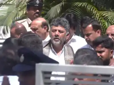 DK Shivakumar calls on Karnataka Governor ahead of crucial CLP meeting at 4 pm today