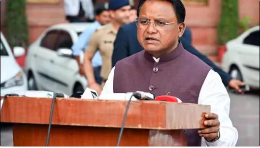 Odisha CM dismisses former Bhubaneswar Additional Tehsildar over irregularities