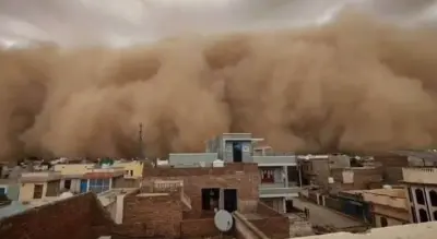 Blinding desert winds plunge Rajasthan city into sudden midday darkness