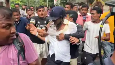 West Bengal Police arrest 5 local residents for heckling TMC MP Abhishek Banerjee