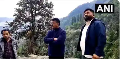 Taxi carrying tourist falls into deep gorge in Himachal; 8 killed