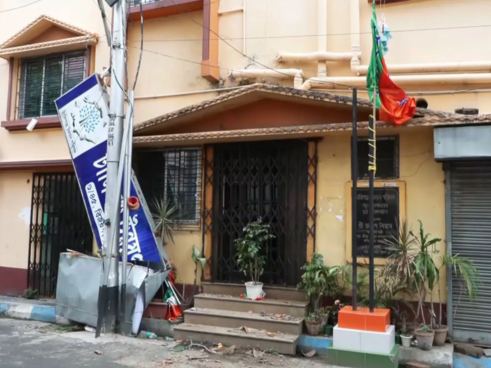 Miscreants allegedly vandalise TMC Minister Aroop Biswas's Tollygunge office