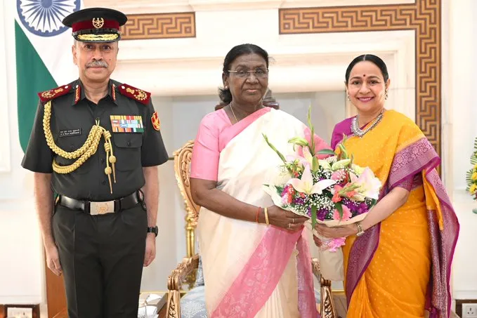 CDS General NS Raja Subramani calls on President Murmu
