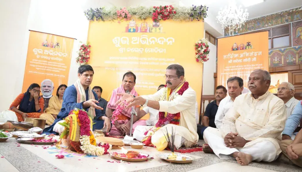 PM Modi marks historic 12-year milestone; Dharmendra Pradhan offers special prayers

