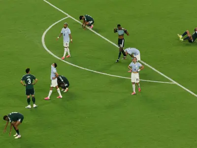 Saudi Arabia holds giants Uruguay to thrilling draw as Group H finishes completely level