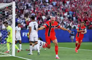 Haaland strikes twice on World Cup debut as Norway defeats Iraq in Boston