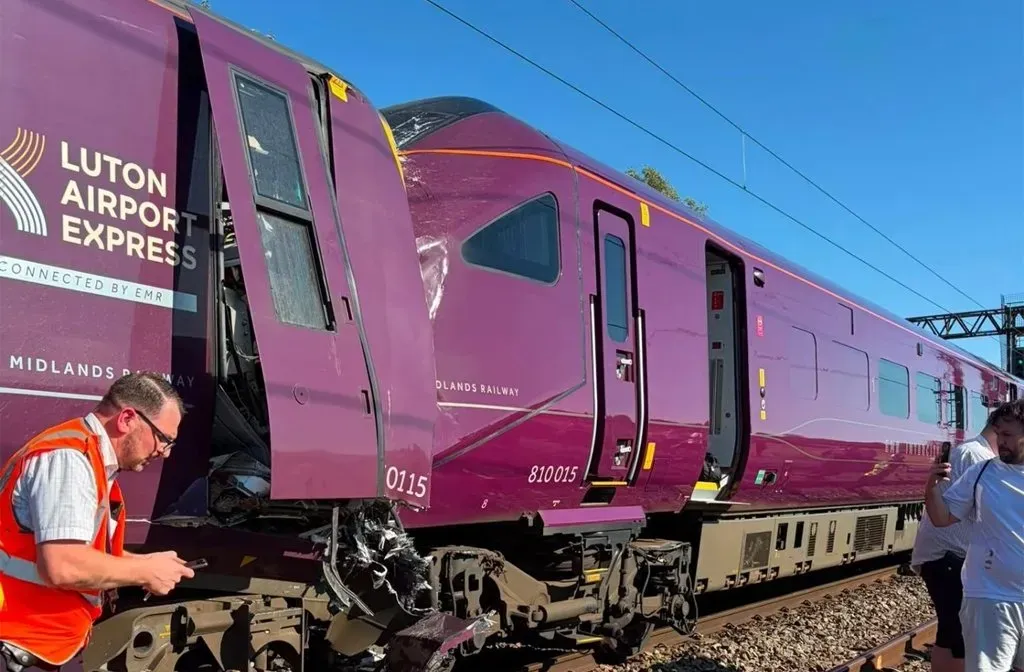 Bedford Train Collision Leaves One Driver Dead and 89 Passengers Injured Near London