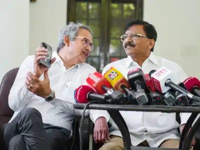 Shiv Sena (UBT) issues fresh show-cause notice to absentee MPs, threatens disqualification