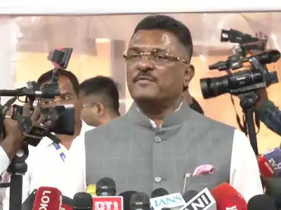 Six UBT Sena MPs joining Shiv Sena today, claims Maharashtra Minister
