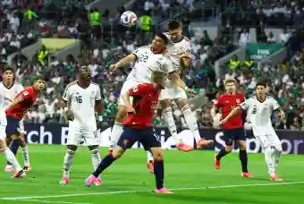 El Tri Dominates in Mexico City to Eliminate Czech Republic with Perfect Group A Run