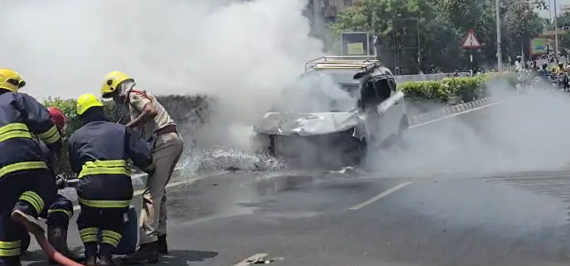 Car catches fire near Pal Heights Square in Bhubaneswar; no casualities reported

