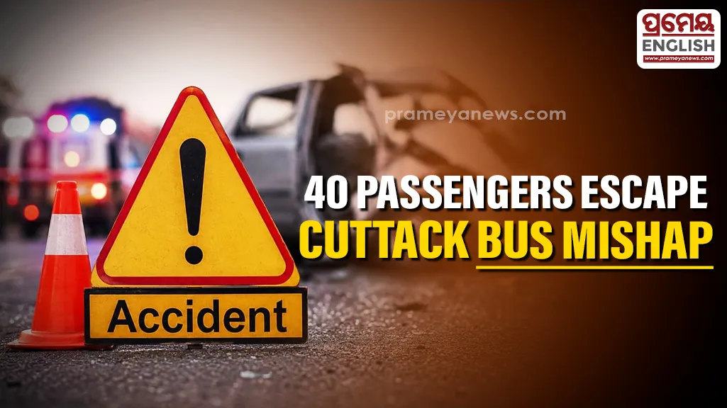 Passenger bus skids off NH-55 in Cuttack, 40 passengers escape unhurt