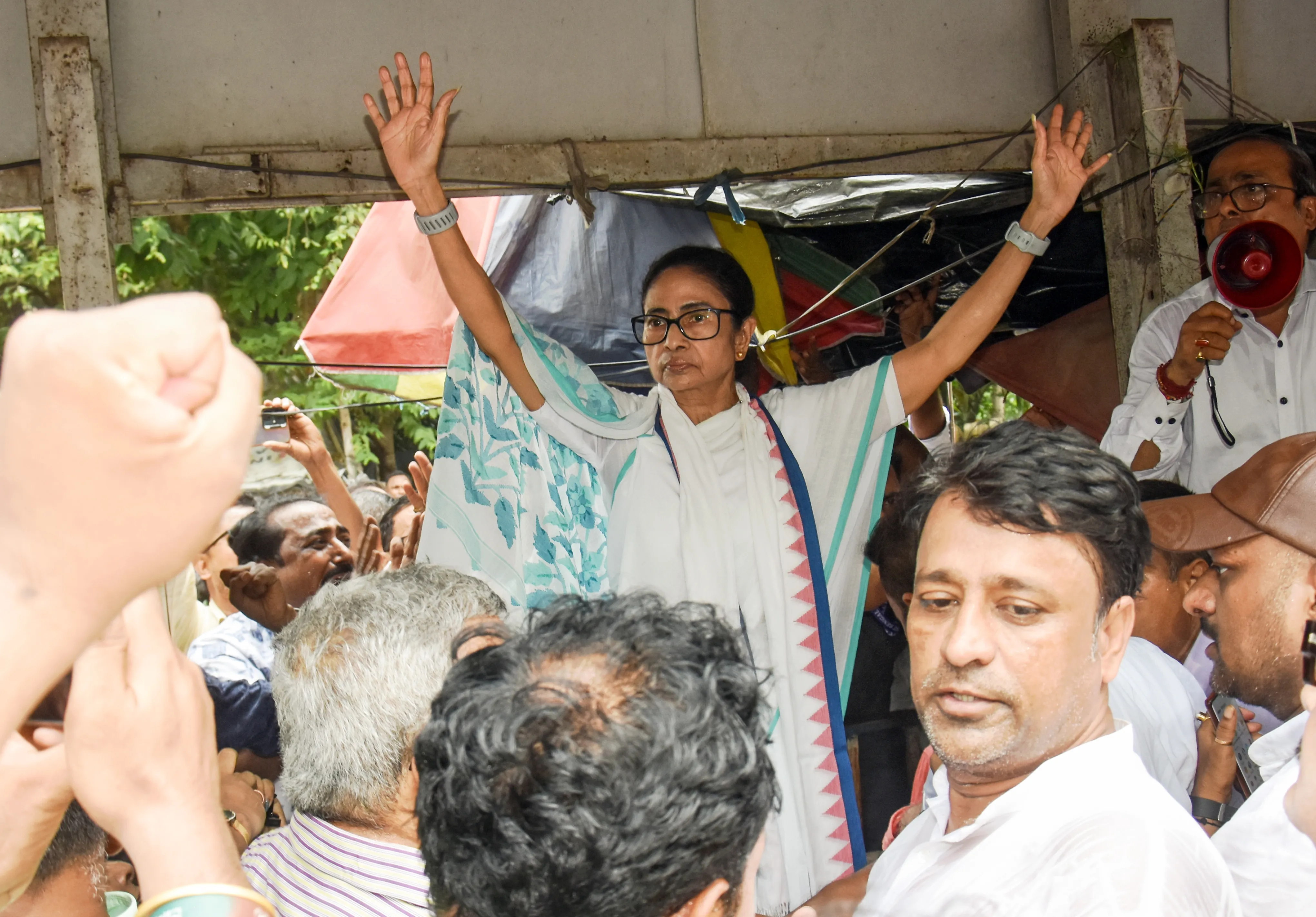 "59 signatures received": Rebellion in TMC, anti-Mamata group claims support of majority MLAs
