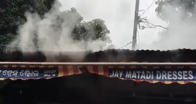 Major fire guts over 10 shops at Bhubaneswar's Unit-II Market Building