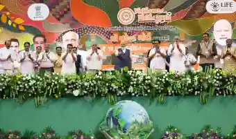 PM Modi inaugurates, lays foundation stone of projects worth over ₹2,970 crore in Daman