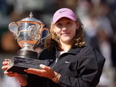 Teenage Star Mirra Andreeva Secures First Grand Slam Victory At 2026 French Open Tournament