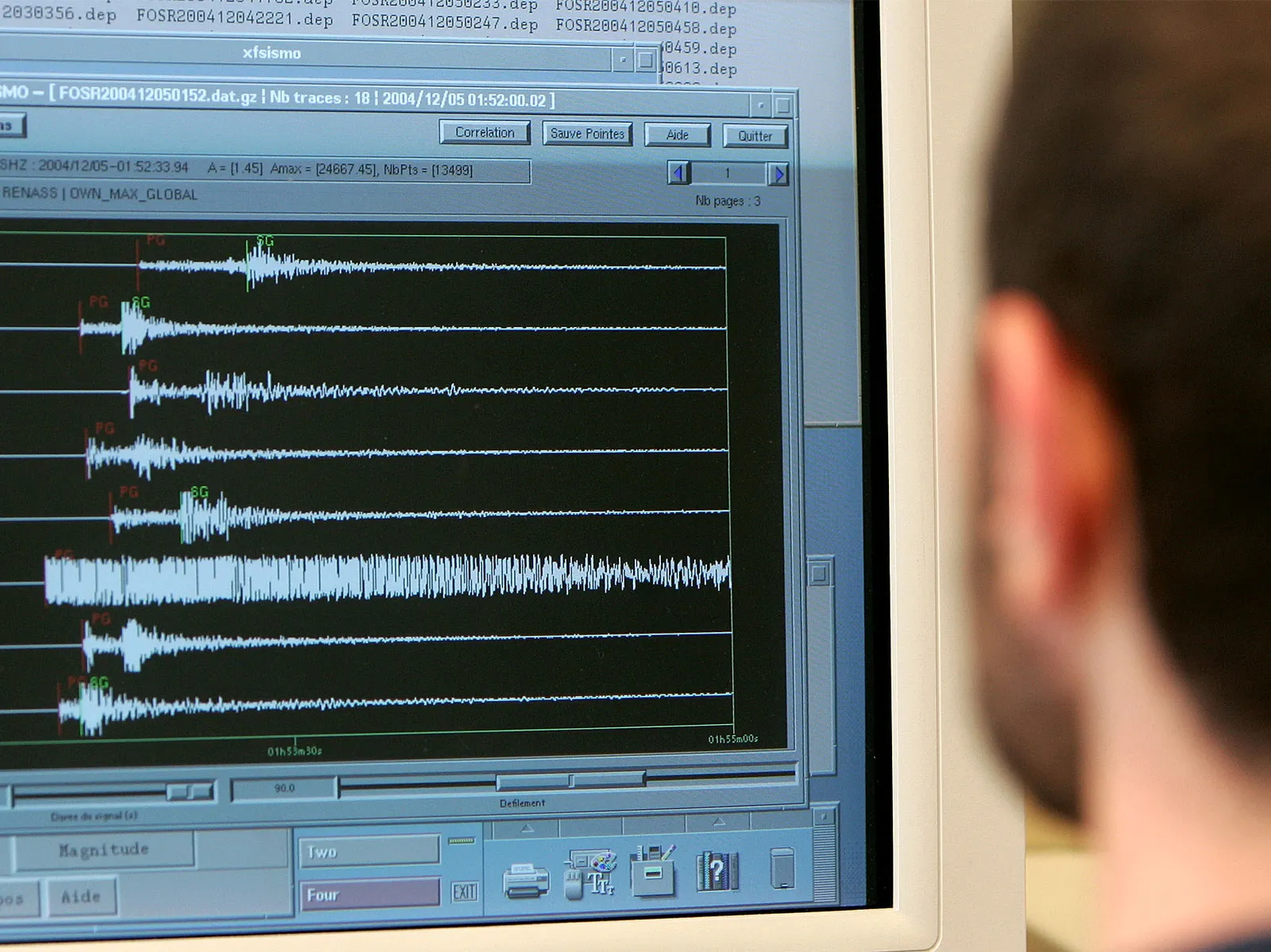 Powerful earthquake of magnitude 7.7 strikes Philippines

