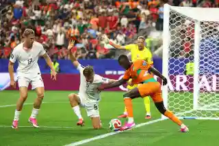 Erling Haaland strikes late as Norway edge Ivory Coast to book historic World Cup Round of 16 spot