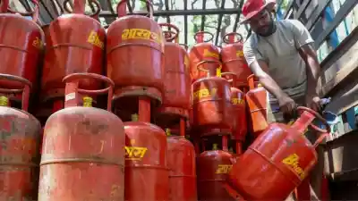 Commercial LPG cylinder prices slashed by ₹183.50; hotels & restaurants get relief