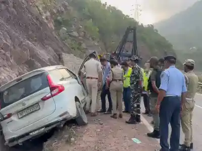 Amarnath Yatra: 5 pilgrims injured in car accident on Jammu-Srinagar national highway
