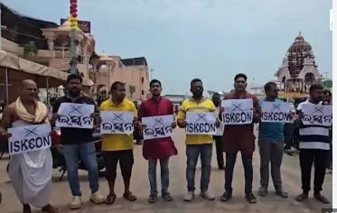 Huge Protests in Puri Over ISKCON’s Off-Season Rath Yatra; Devotees Allege Disrespect to Gajapati Maharaja
