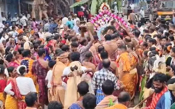 Hundreds of devotees participate in Jagannath Rath Yatra at G. Udayagiri; Women pull Subhadra's chariot