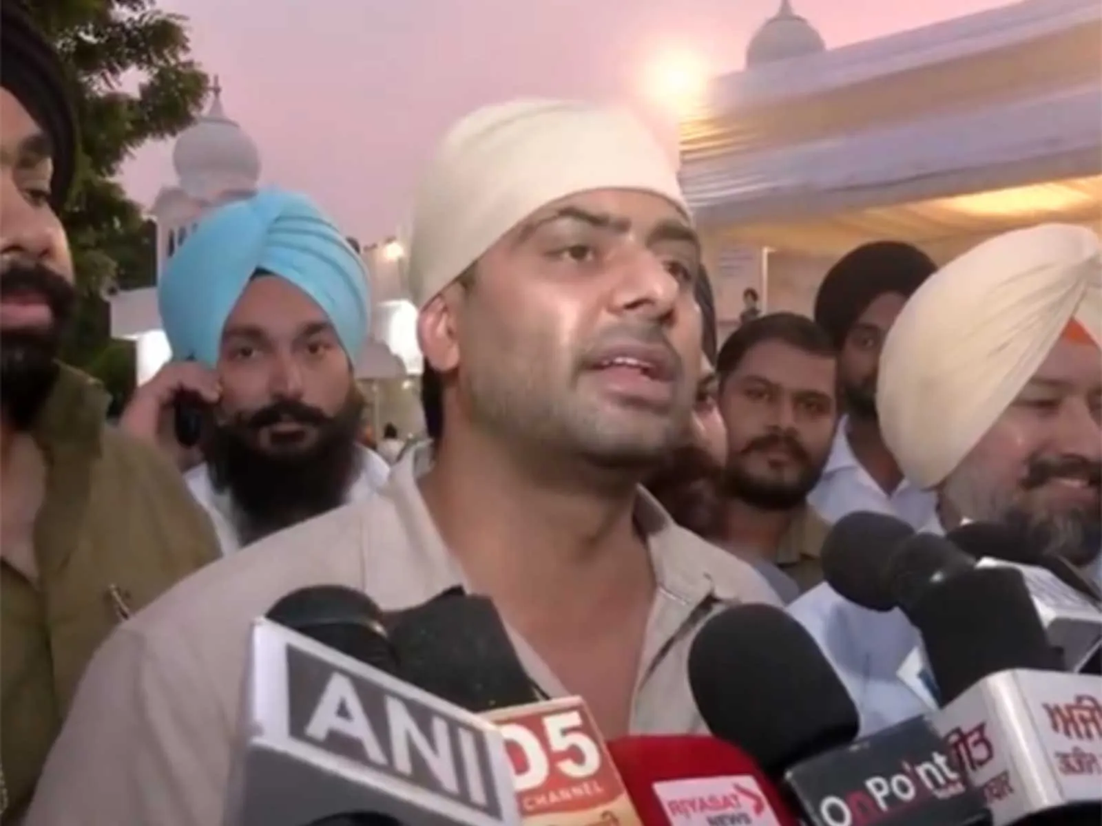 Mankirt Aulakh backs Diljit Dosanjh's 'Satluj', says "the film is in our hearts"