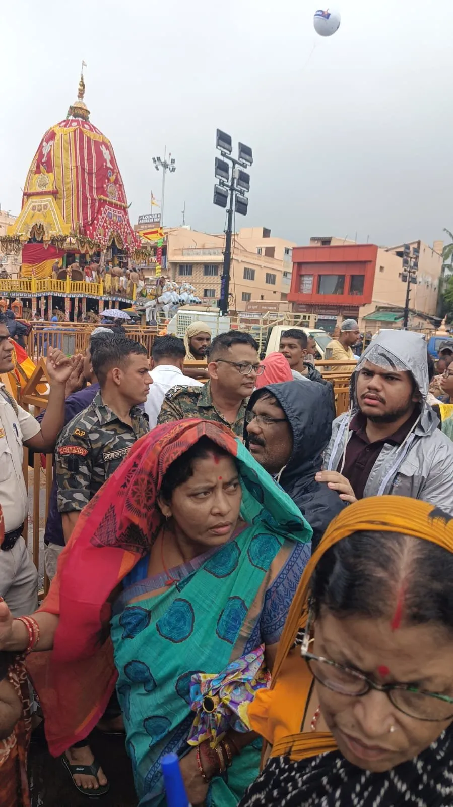 Odisha Police stands up to manage crowd at Adapa Mandapa & Puri Bahuda Yatra ahead: Senior cops awaken to serve on spot assistance

