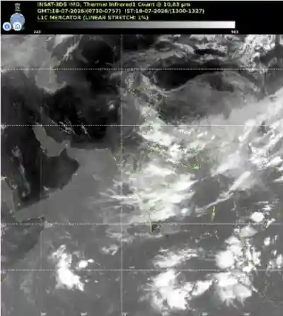 Heavy rains batter Odisha and coastal states while northern Indian plains face severe dry heat