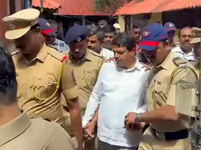 Bombay HC cancels Shiv Sena corporator Ramesh Mhatre's bail in doctors' assault case