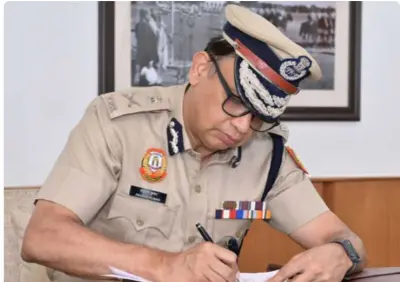 Delhi Police Chief Warns Against Corruption in First Meeting with Senior Officers