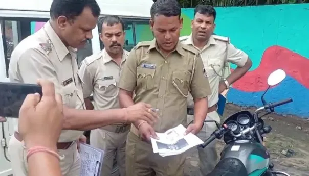 Man posing as Police Constable nabbed while loitering near DPO Angul

