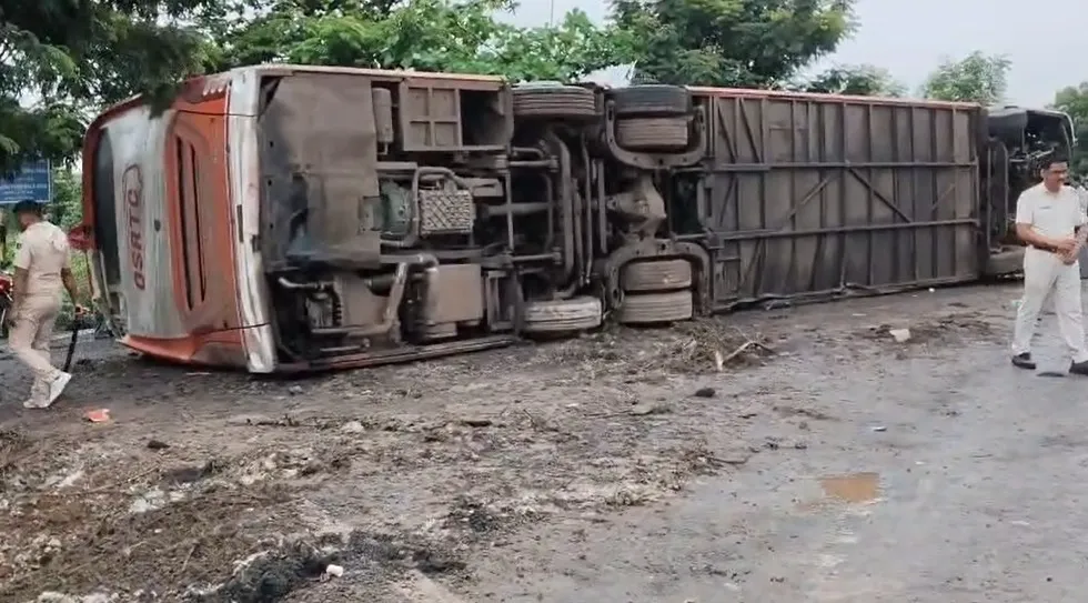 Police said one passenger suffered a traumatic amputation of the left leg in the accident, while several others sustained serious injuries.